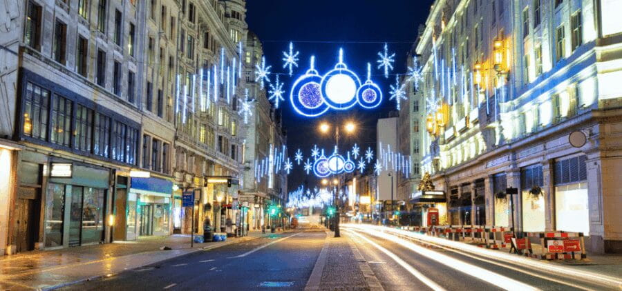 London: Christmas Lights Self Guided Walking Tour - Who Will Love This Tour?