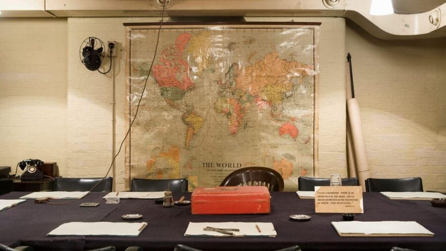 London: Churchill War Rooms Ticket & Political London Audio - Exploring the Map Room and Secret Spaces