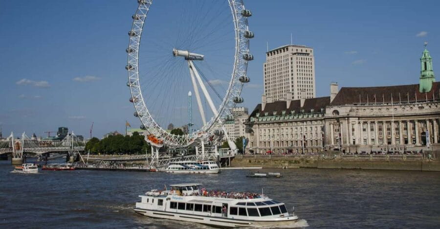 London: Guided Thames Cruise and Harry Potter Walking Tour - Who Will Love This Tour?