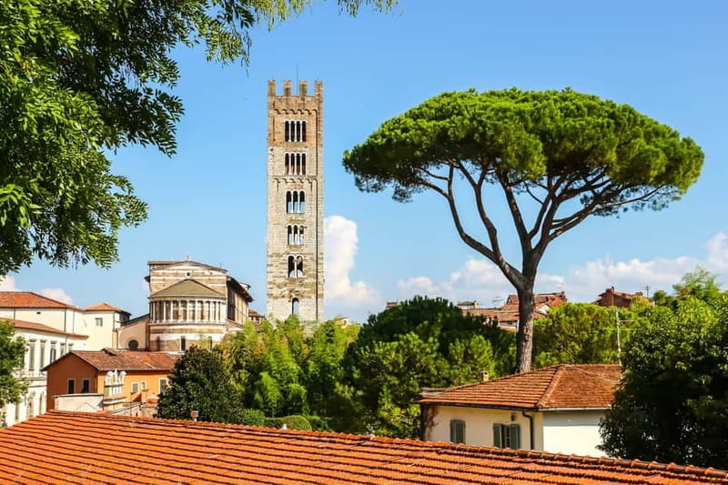 Lucca: 2-Hour Introductory Walking Tour with a Local - What to Expect: The Experience in Detail