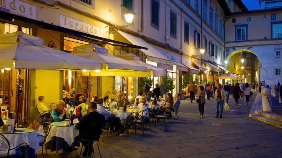 Lucca by Night: A Magical Experience (English) - The Stops That Make the Tour Special