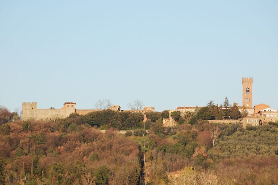 Lucca: Self-Guided Bike Tour to the Wine Roads - Passing Iconic Villas: Architectural and Cultural Highlights