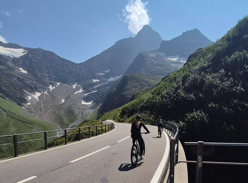 Lucerne: Downhill Cycling Adventure with Lake Swim - The Bike Ride: Downhill Thrills with Panoramic Stops