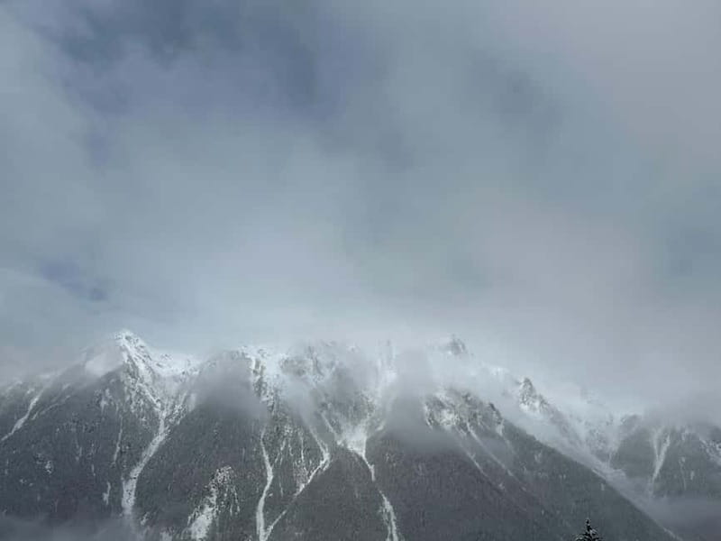 Lucerne or Zurich: Interlaken and Lauterbrunnen Day Tour - Exploring Switzerland in a Day: An Overview