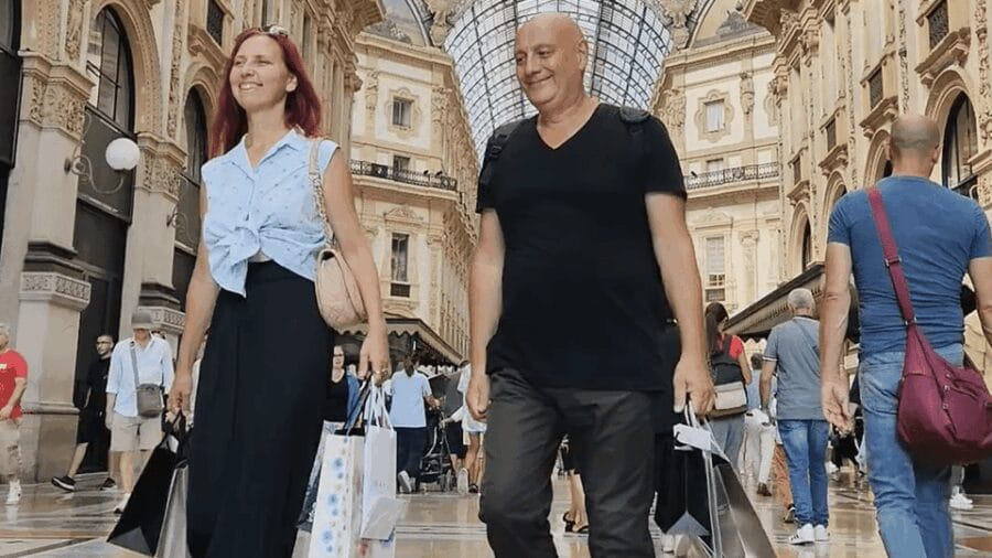 Luxury Fashion Bargain Hunt - What to Expect During the 2.5-Hour Walk