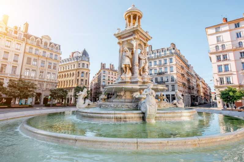 Lyon: Guided tour of Lyon - Exploring Lyon through its Landmarks and Stories