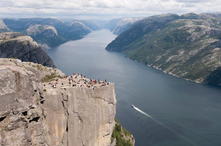 Lysefjorden: 4-Day Cycling Tour with Preikestolen Hike - Pricing and Value Considerations