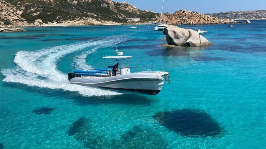 Maddalena archipelago - The Itinerary in Detail: How the Day Unfolds