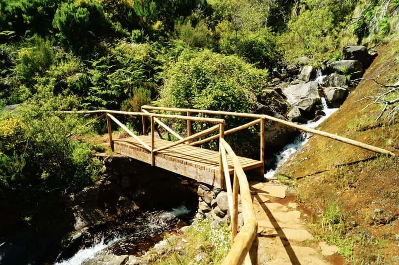 Madeira : Sunrise at Pico do Arieiro + 2 Hikes - PR1 and PR3 - Entering the World of Pico do Arieiro and Scenic Trails