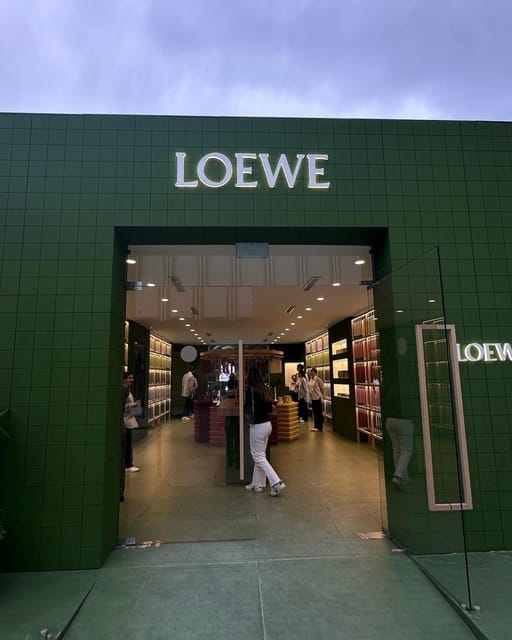 Madrid: 4-Hour Luxury Shopping Tour with Personal Shopper - Discover Madrid’s Luxury and Local Fashion Scene