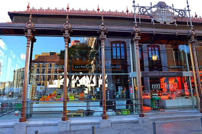 Madrid Highlights Private Tour with Prado Museum & Royal Palace - Traditional Flavors and the Mythology of Madrid