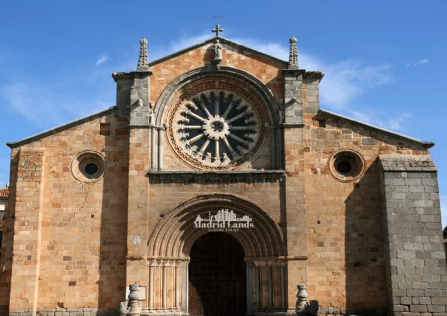 Madrid: Luxury Tour Avila & Segovia - Segovia’s Roman Legacy and Fairy Tale Castle