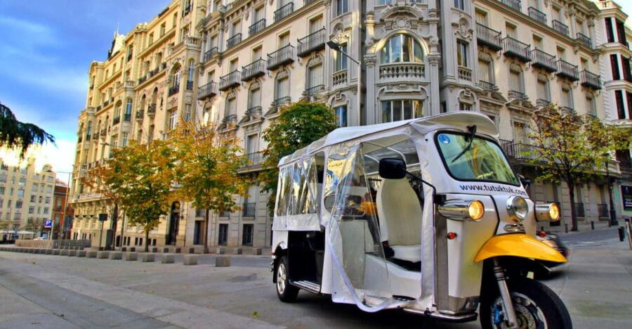 Madrid: Modern tour with Private guide in yellow tuk tuk - Entering Madrid’s Heart: What to Expect on the Tour