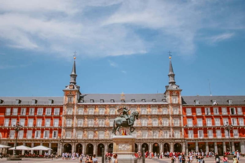 Madrid: Old Town, Poets District, and Royal Palace Tour - The Historic Heart of Madrid
