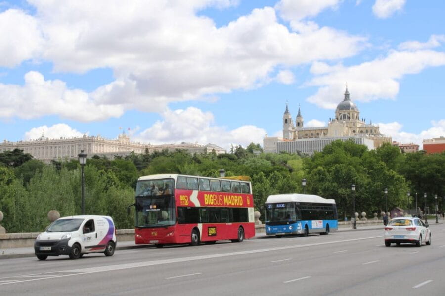 Madrid: Open-Top Big Bus Sightseeing Tour with Live Guide - Who Should Consider This Experience?