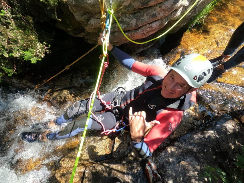 Madrid: Private Canyoning Adventure Tour with Transport - What to Expect During the Canyoning Adventure