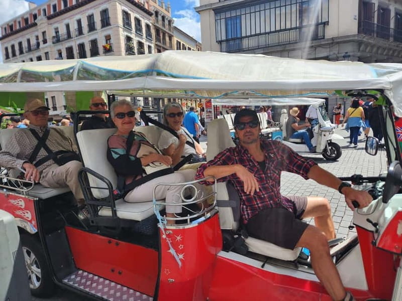 Madrid: Private Tuk Tuk Tour 1 hour - From Palace to Plaza: The Royal and Historic Heart of Madrid