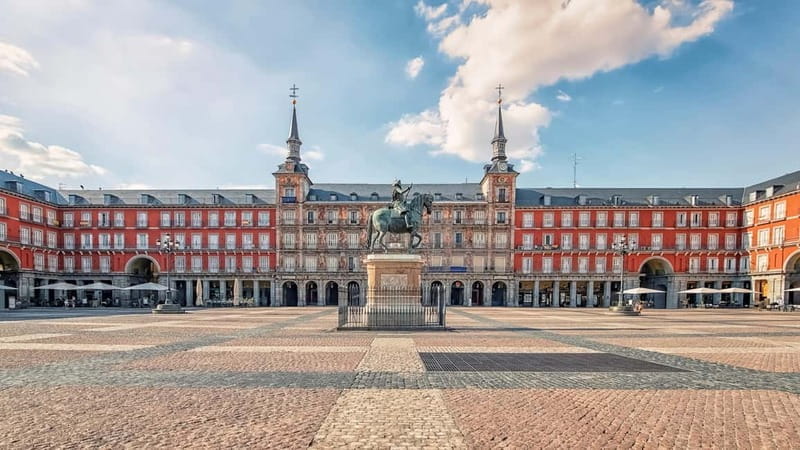 Madrid: Small-group historical walking tour - Why This Tour Is a Good Value