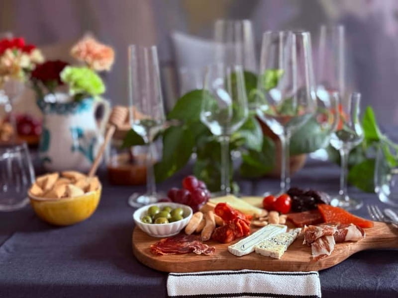 Madrid: Wines & Wonders - A Tasting in a Private Gallery - Exploring the Wines and Regional Flavors