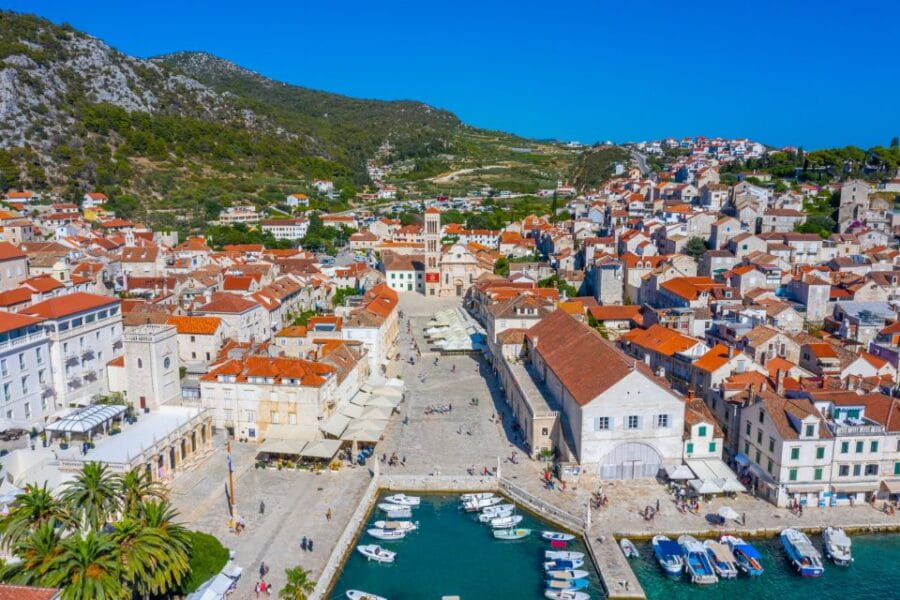 Magical Hvar - Romantic Walking Tour - Walking Through the Enchanting Streets of Hvar