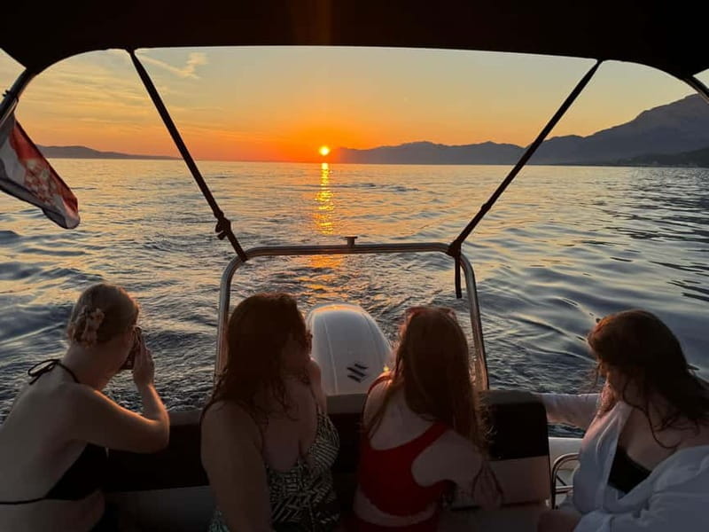 Makarska: Speedboat Sunset Tour to hidden bay on island Bra - The 20-Minute Journey to Bra Island