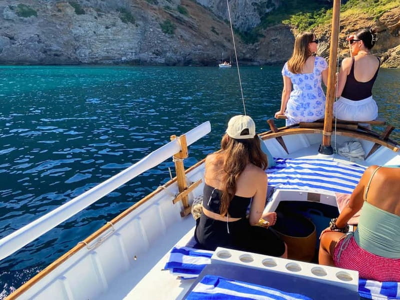 Mallorca: Alcudia: Private Boat Tour with Snorkel - Price and Logistics