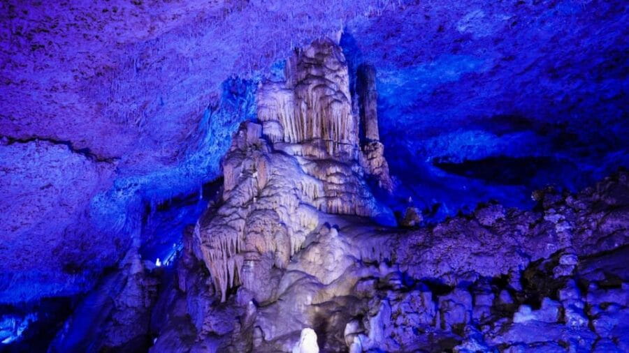 Mallorca: Drach Caves, Lake Martel, & Pearl Factory Day Trip - Exploring Mallorca’s Underground Wonders