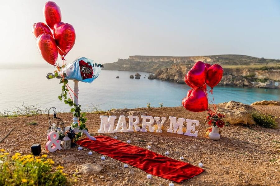 Malta: Marrige Proposal with Scenic Views and Picnic - The Proposal Scene: Scenic Views and Romantic Touches