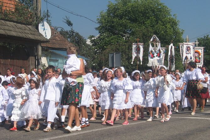 Maramures Day Tour (trip start in Bucovina, end in Sighetu M.) - Deep Dive into Rural Life: The Museum of the Peasant Woman