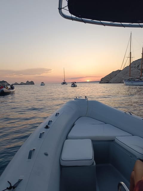 Marseille: Sunset Frioul Archipelago Boat Cruise - Passing Château d’If and the Calanques