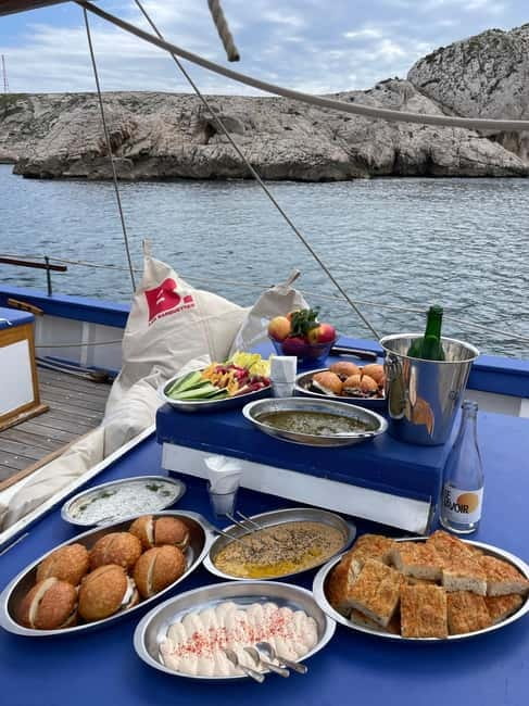 Marseille: sunset sailing, buffet, and Provence wines - The Sunset: A Highlight Worth Waiting For