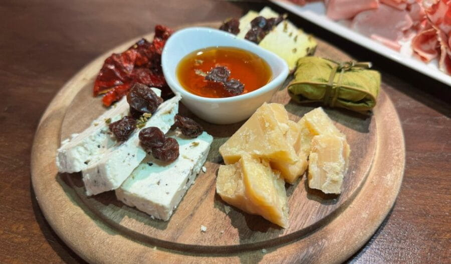 Milan: Aperitivo with Food Selection & a Glass of Wine - Entering the World of Milan’s Aperitivo Culture