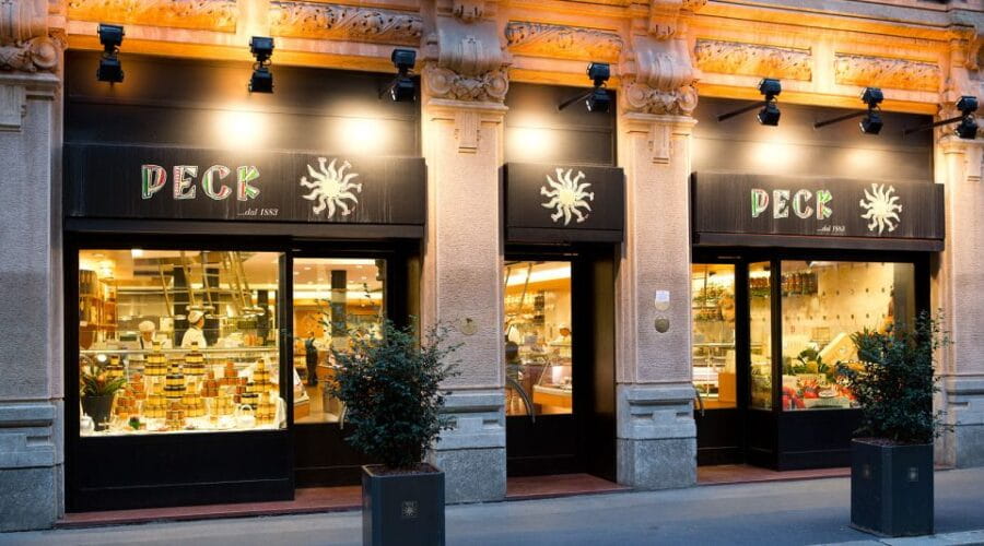 Milan Food and Secrets Tour - Discovering San Bernardino alle Ossa and Santa Maria presso San Satiro