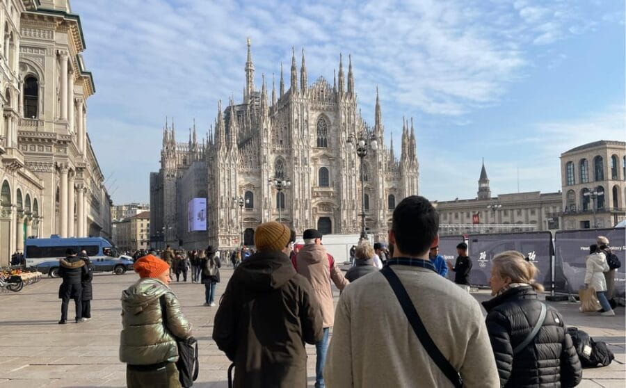 Milan: History & Street Food Tour with Wine Tasting - The Flavors and Sights: A Perfect Match