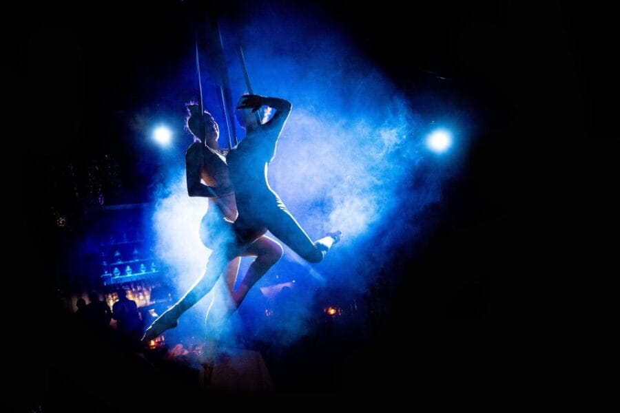 Milan: Maison Milano Dinner and Show - Entering Milan’s Glamorous World at Maison Milano