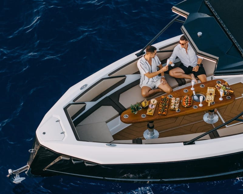 Milos: Private Speedboat TourKleftiko Sarakiniko Poliegos - The Sum Up