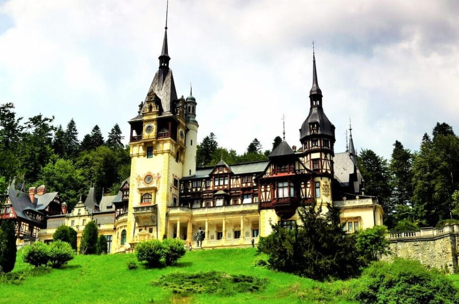 Minivan 8 Places : Dracula Castle, Peles, & Brasov Day Tour - Exploring the Royal Splendor at Peles Castle