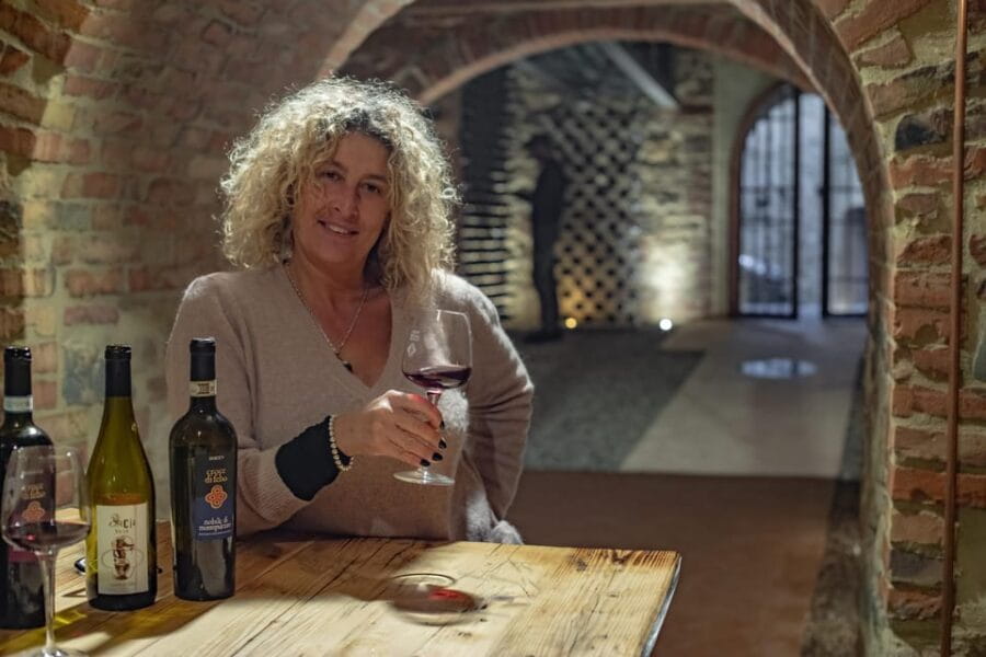 Montepulciano Caveau di Evelina Experience 3 old vintages tasting - Who Will Love This Tour?