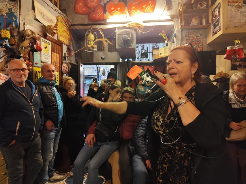 Naples: Authentic Family Home Lunch with Music Show & Spanish Quarters Tour - The Unique Experience of Lunch in a "Vascio"