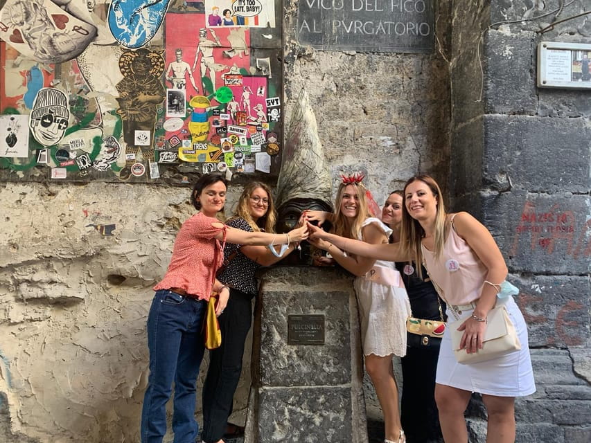 Naples: Bachelorette Party with Insolitaguida - The Treasure Hunt Through Naples’ Historic Alleys