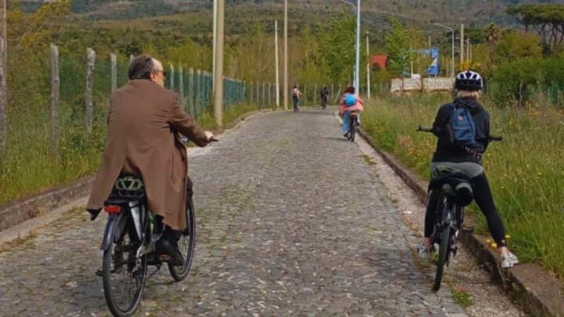Naples: e-bike rental on Mount Vesuvius with crater access - Key points / Takeaways