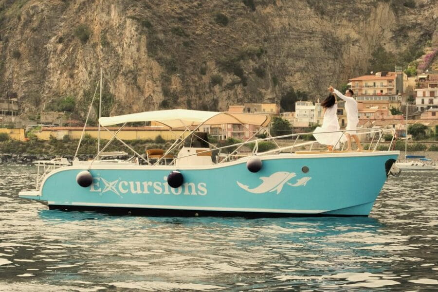 Naxos: Cruise on Isola Bella with swimming, fruit & prosecco - The Perfect Break for Swimming and Snacking