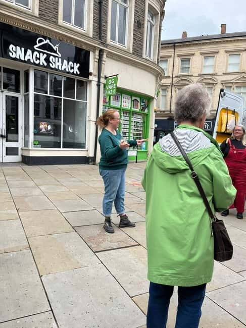 Newport: Discover Newport! A walking tour - Discovering Newport Castle: A Landmark with Stories to Tell