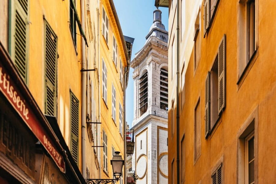 Nice: Old Town & Castle Hill Informative Guided Walking Tour - Discovering the Charm of Vieux Nice