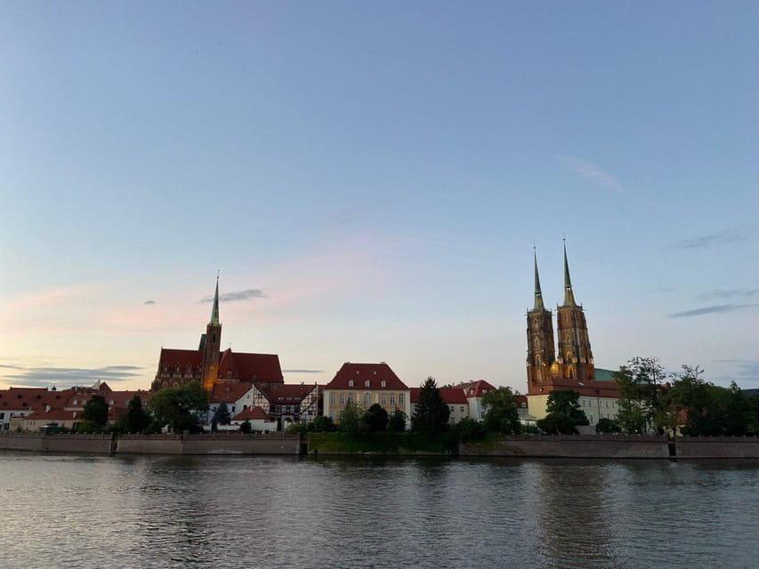 Night tour through Wroclaw - What Sets This Tour Apart?