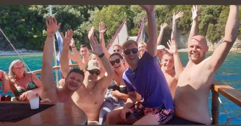 Nydri: Relaxing Daily Cruise With Lunch and Drinks - Why This Cruise Suits Different Types of Travelers