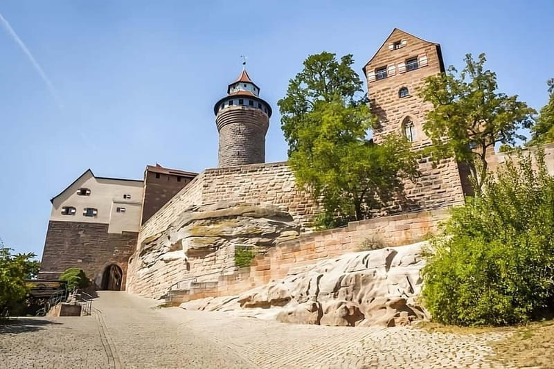 Old Town Nuremberg: Historical tour with a local guide - Climbing the Kaiserburg for Stunning Views