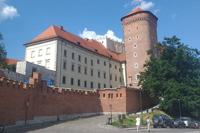 Old Town of Krakow and Wawel in Russian - Discovering Krakow’s Medieval Heart
