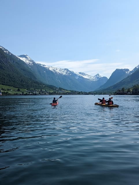 Olden: Guided beginner friendly fjord kayaking.Local company - FAQ