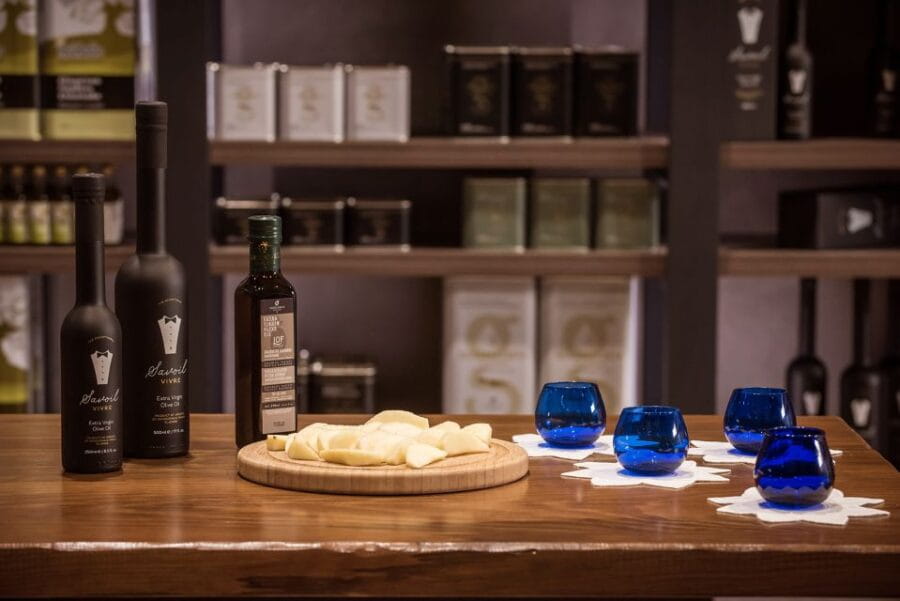 Olive Oil Food Pairing in Crete - The Itinerary: What to Expect During Your 1.5 Hours